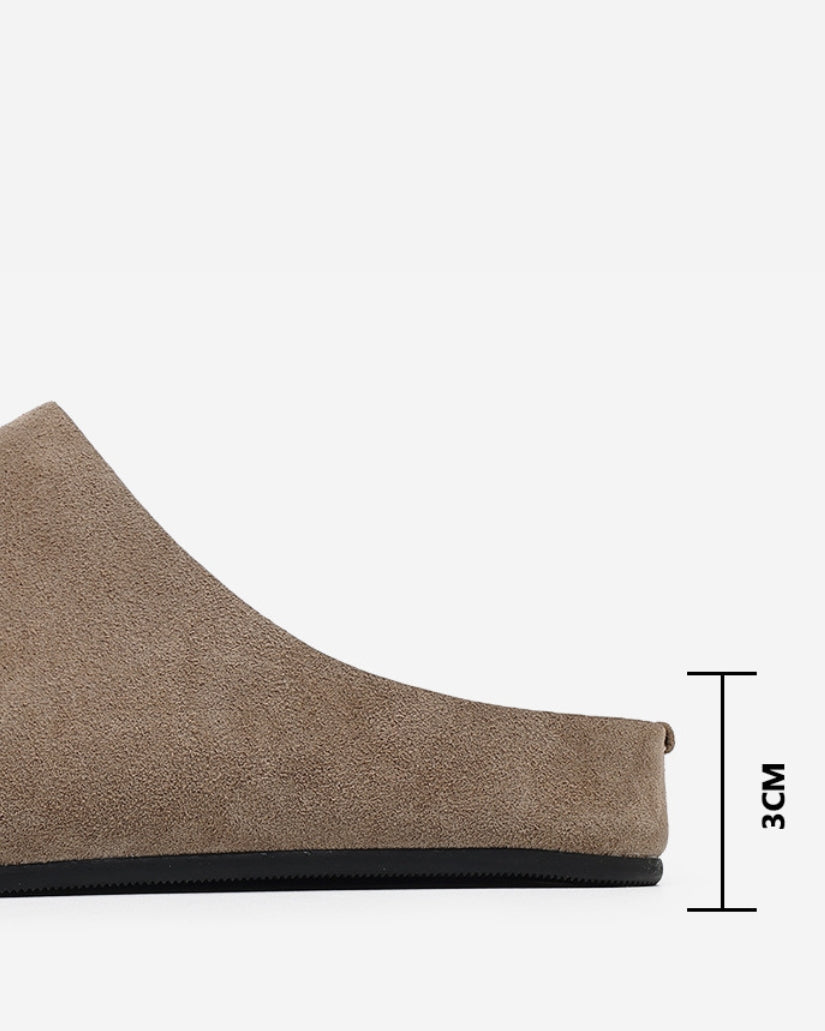 Geser Dalam-Keluar dari Bahan Suede