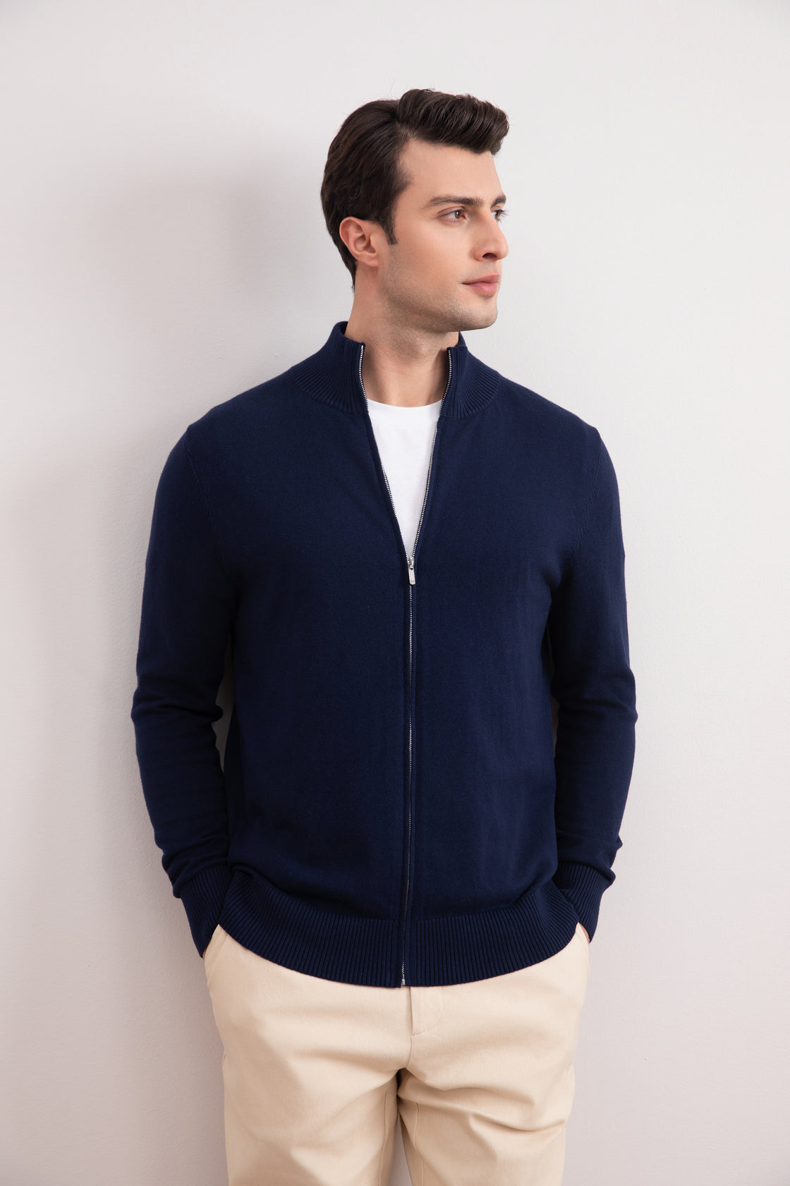 Cardigan classico blu con zip