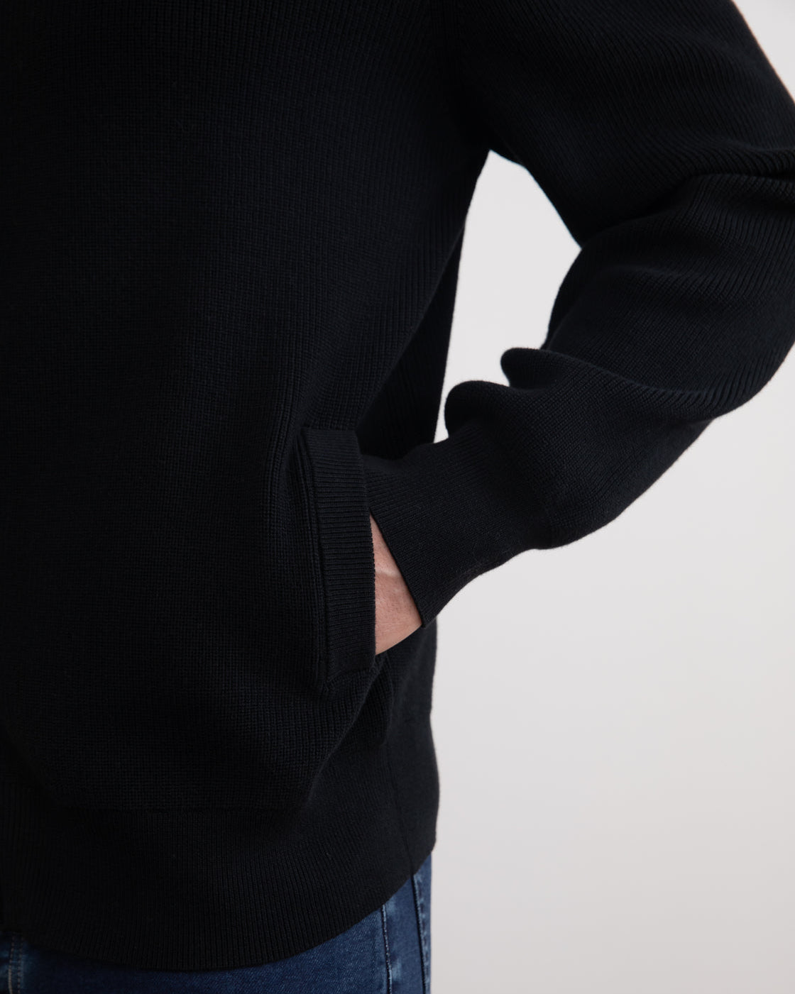 Cardigan nero a costine inglesi con zip integrale