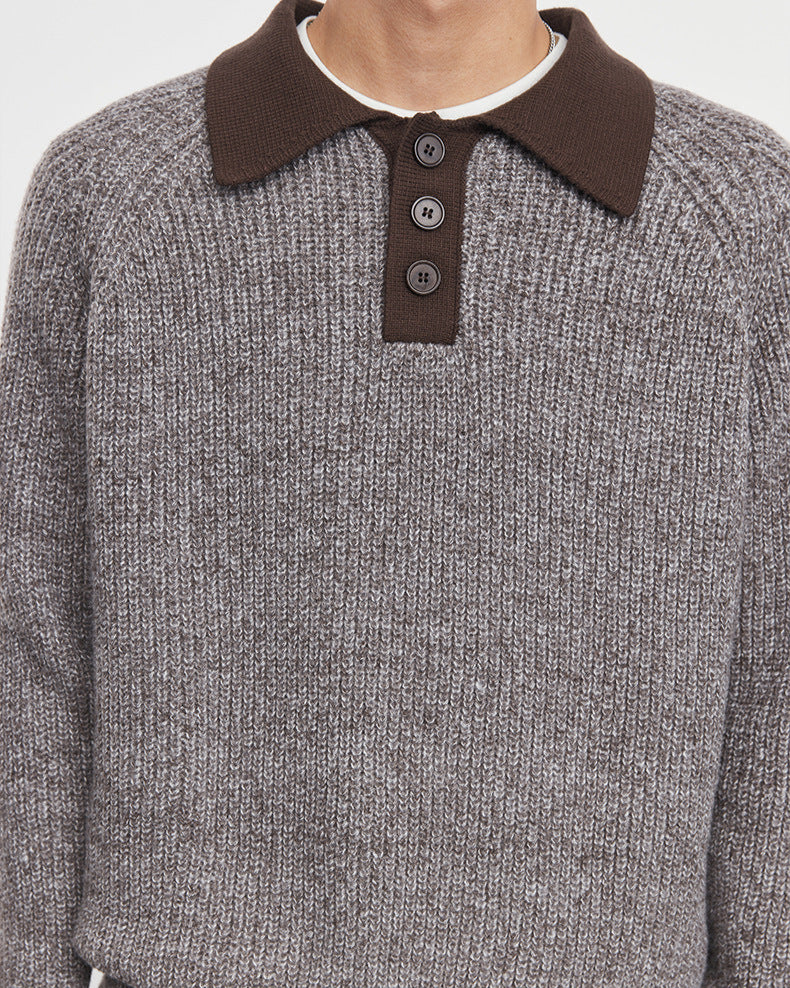 Strikket genser med Henry-krage og grunt snitt i halsen i Old Money Style