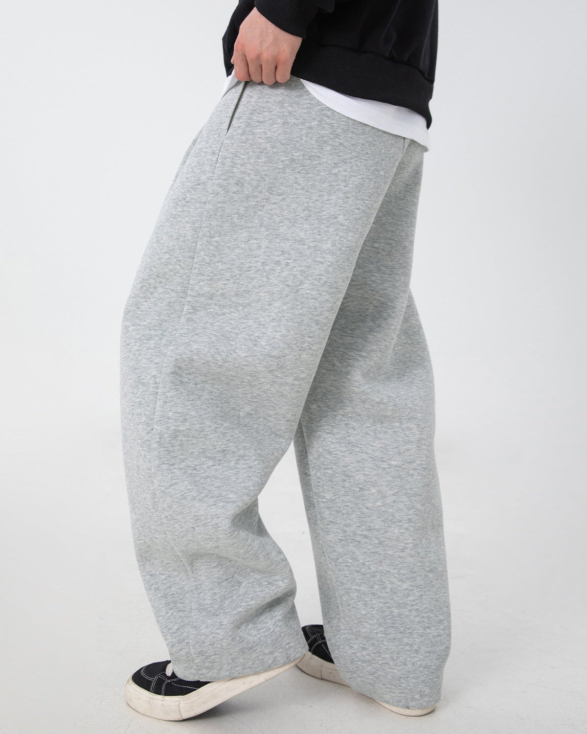 De Contour Pleat Relaxed Jeans