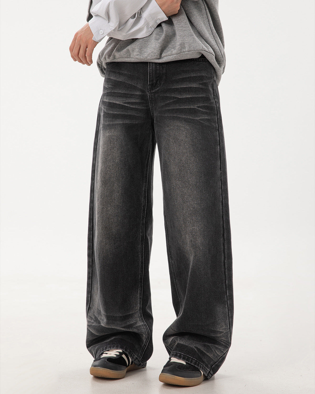 De Whisper Wash Straight Jeans