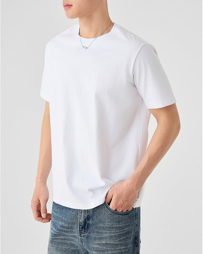 De premium long-staple katoenen Essential Tee