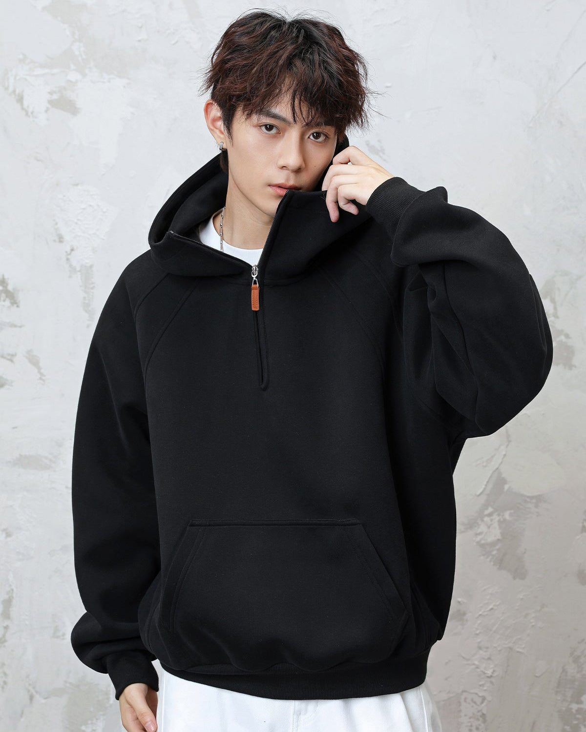 De Gebeeldhouwde Split Semi-Zip Hoodie