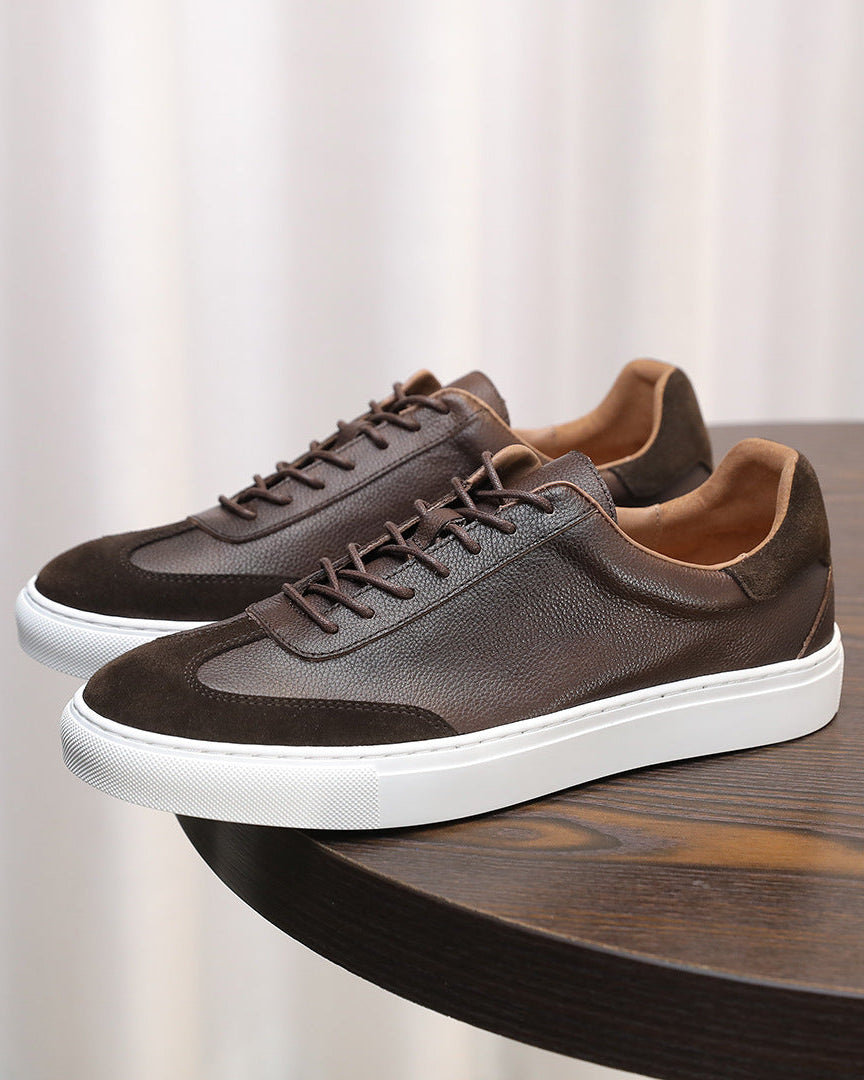 Leren en suède lage sneakers met contrasterende zool