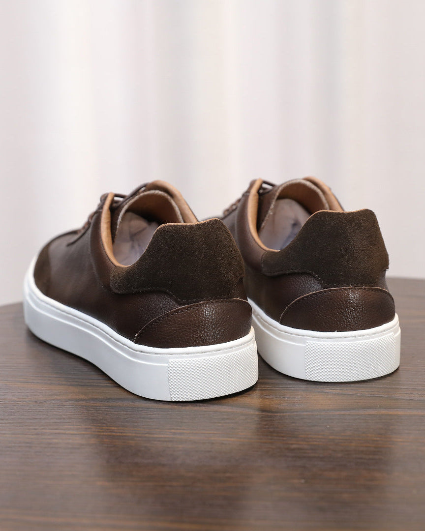 Leren en suède lage sneakers met contrasterende zool