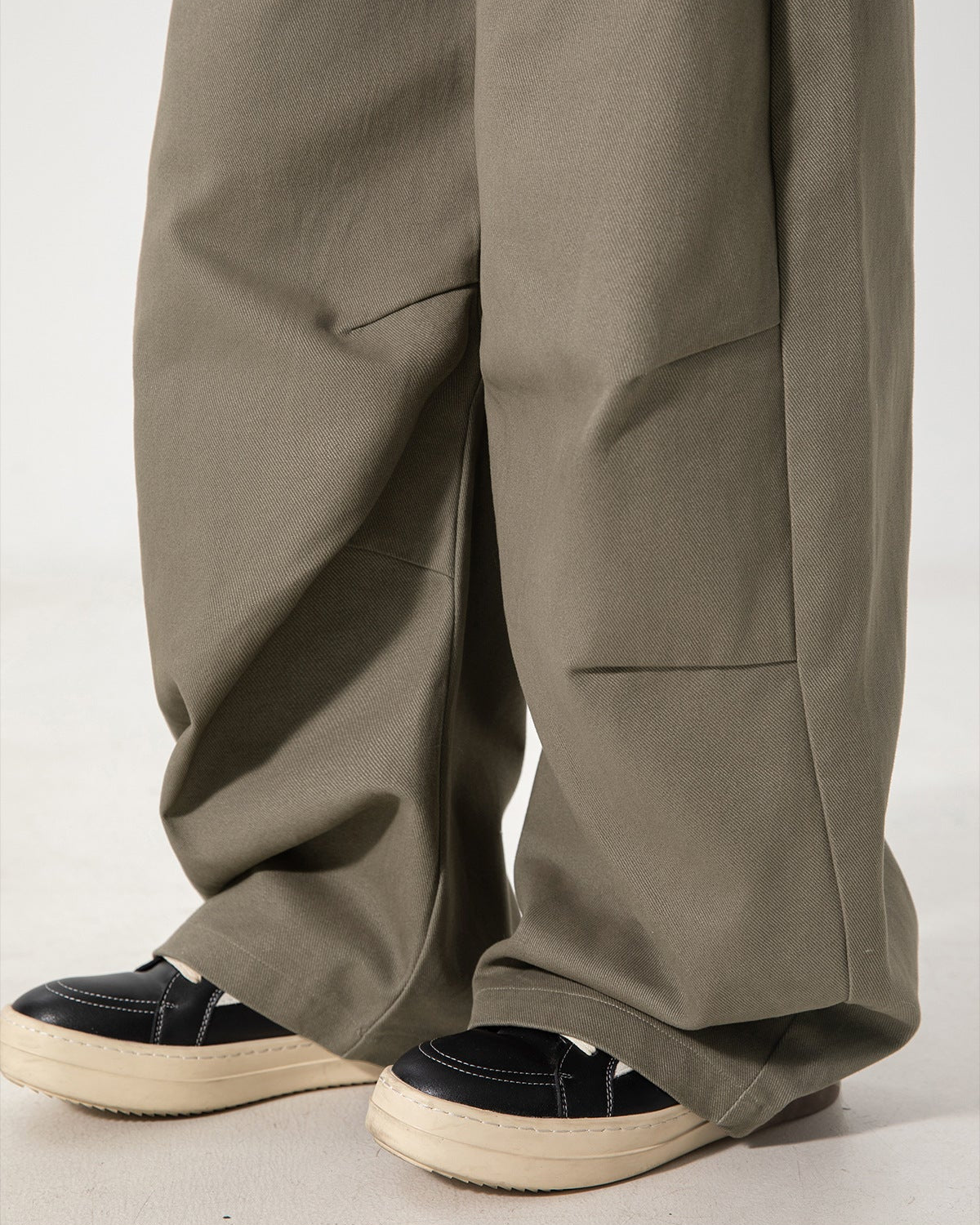 Jeans Vintage Cargo com pregas
