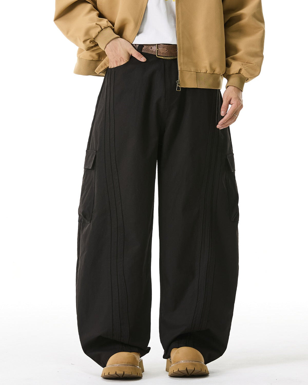 Calça Cargo com painel de contorno