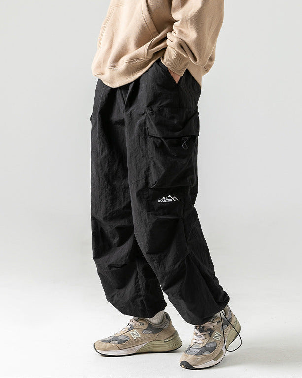 A calça cargo no estilo japonês
