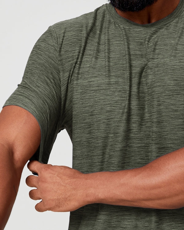 Camiseta sem costura de desempenho