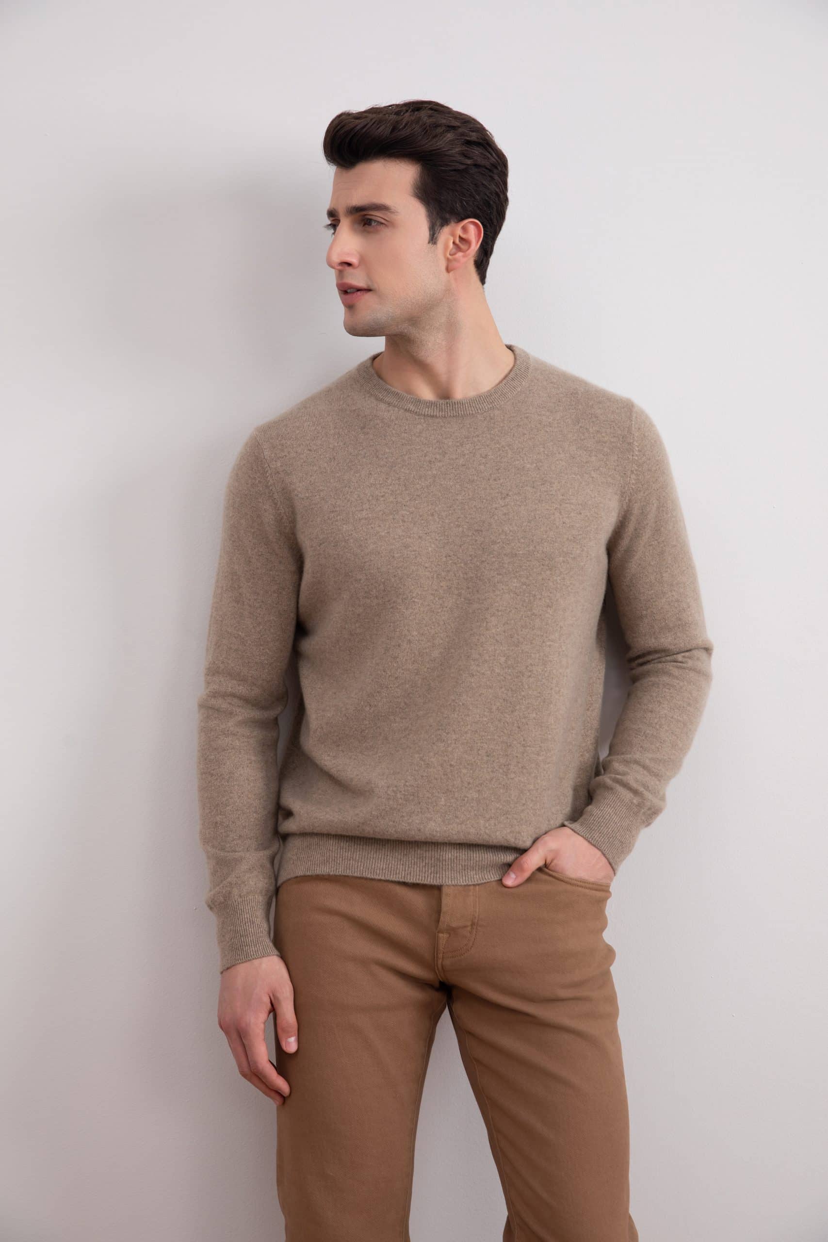 Gola alta de cashmere em mescla na cor taupe claro