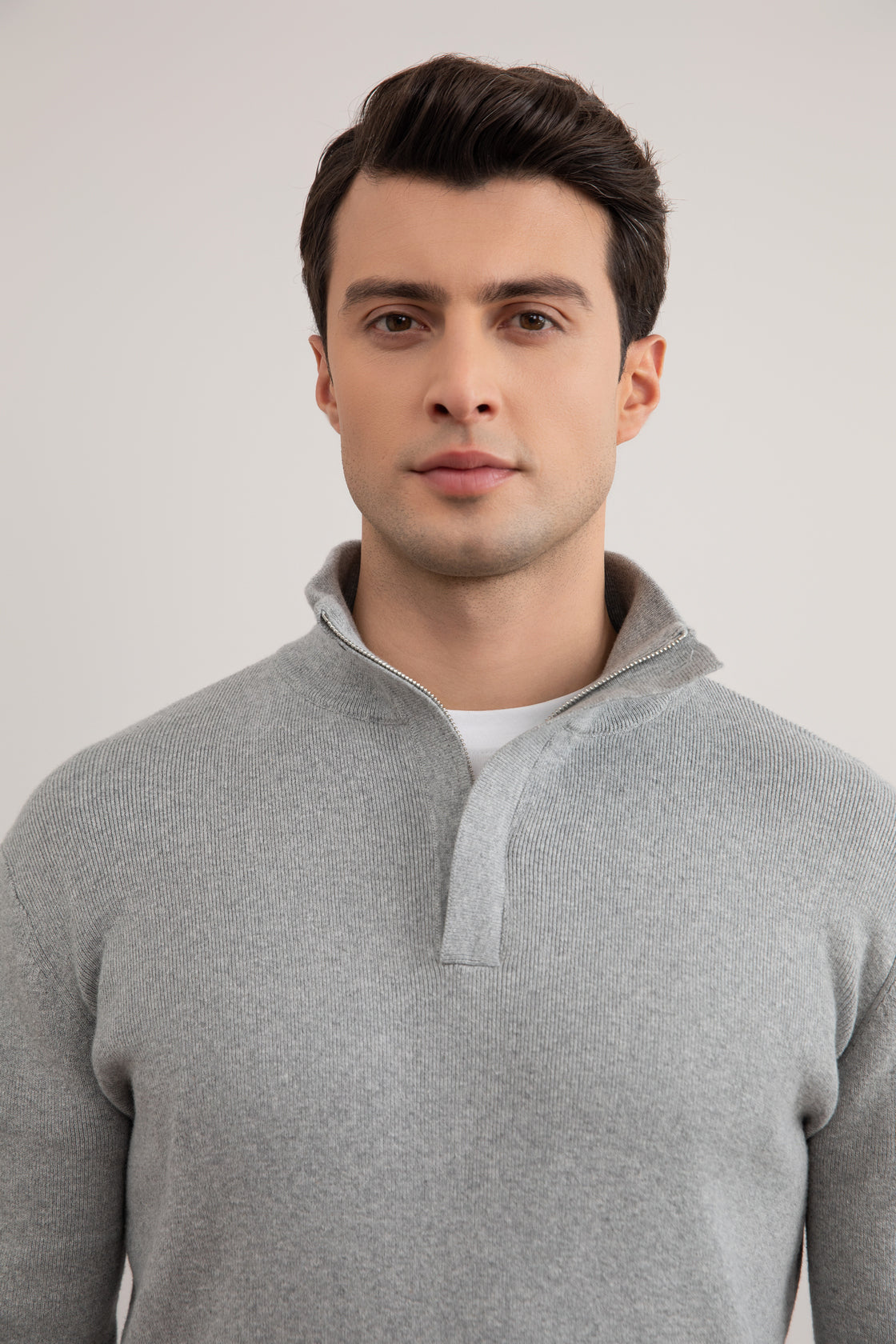 Suéter cinza Half-Zip com gola falsa