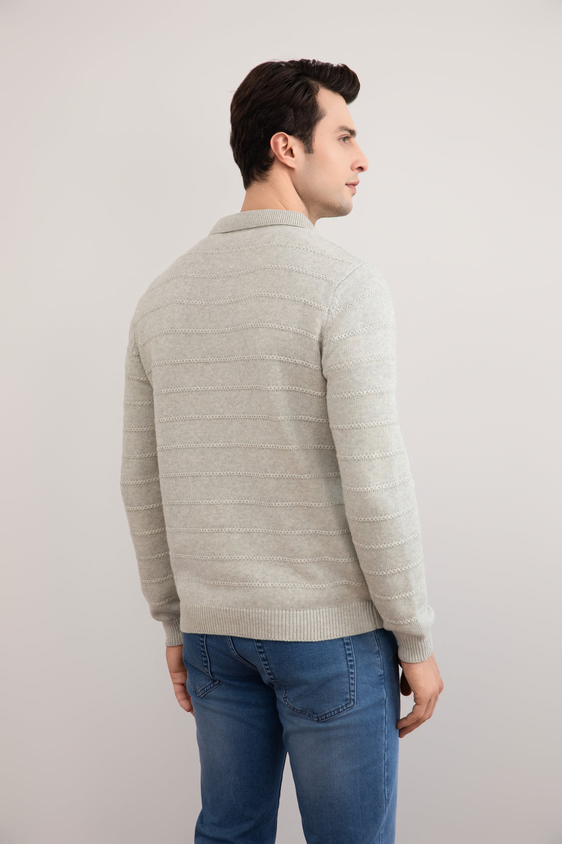 Suéter polo aberto com textura de malha mesclada cinza