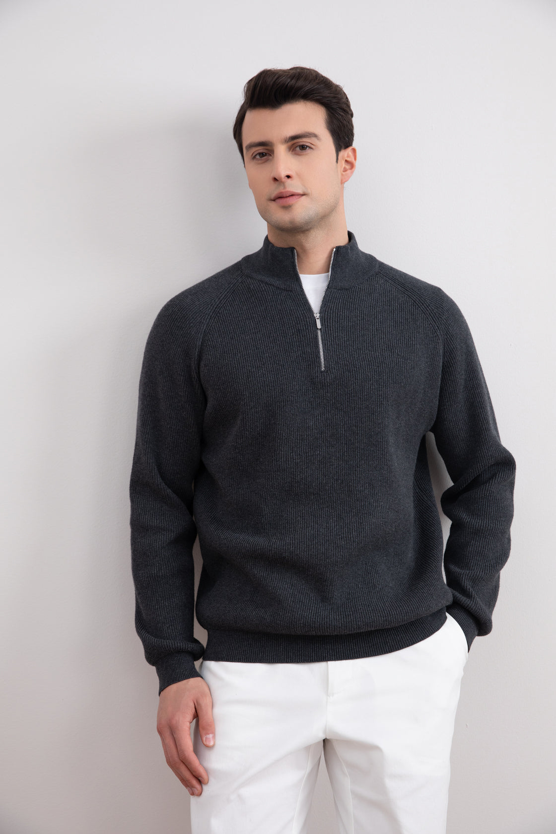 Suéter de gola alta com half-zip gola alta em canelado inglês carvão