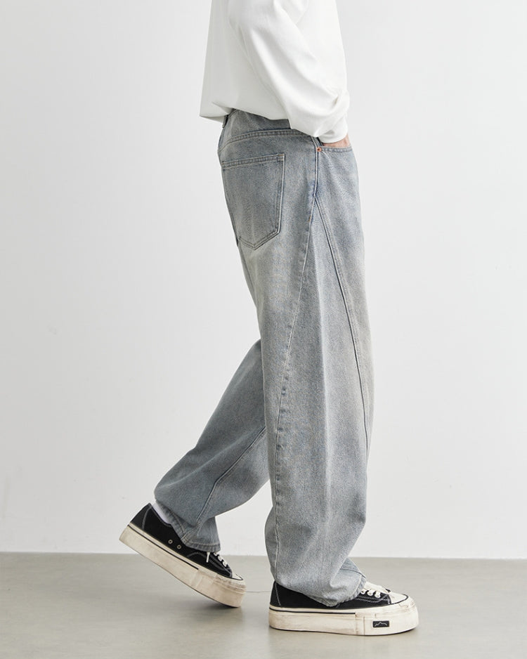 Jeans cinza lavado de modelagem folgada