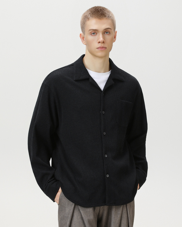 Blusa com botões texturizados