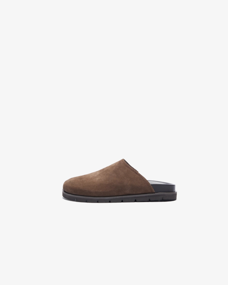 Sandálias slip on de camurça