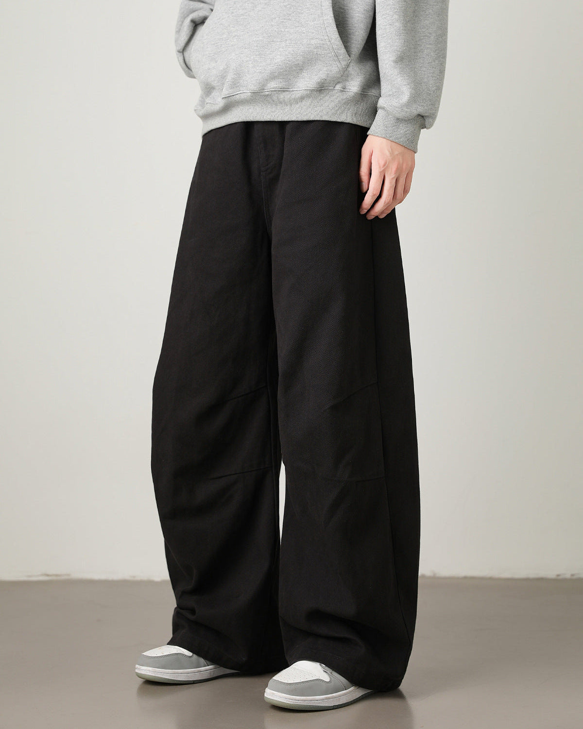 Calça utilitária de perna larga