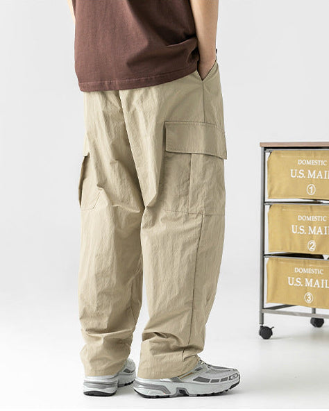 Calças Cargo Contour Pleat