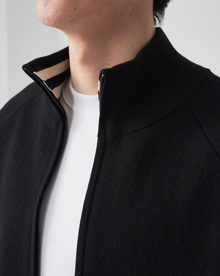 O casaco de malha "Urban Stripe" da Modemaike